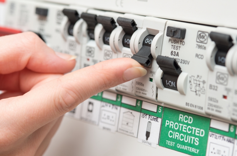 What Is The Difference Between A Circuit Breaker And A Safety Switch